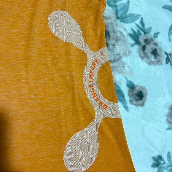 OrangeTheory tank - Picture 4 of 4